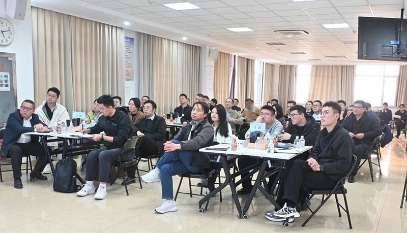 Jinhui Graphite углубляет внедрение бережливого управления посредством личных обсуждений и основной учебной программы